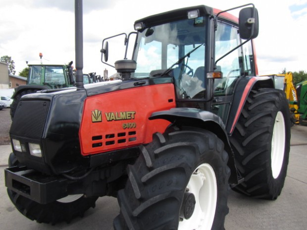 Valtra 6400