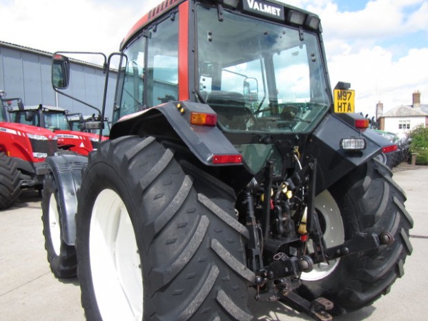 Valtra 6400