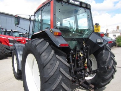 Valtra 6400