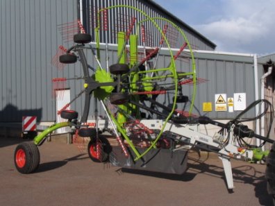 Claas Liner 2800 rake