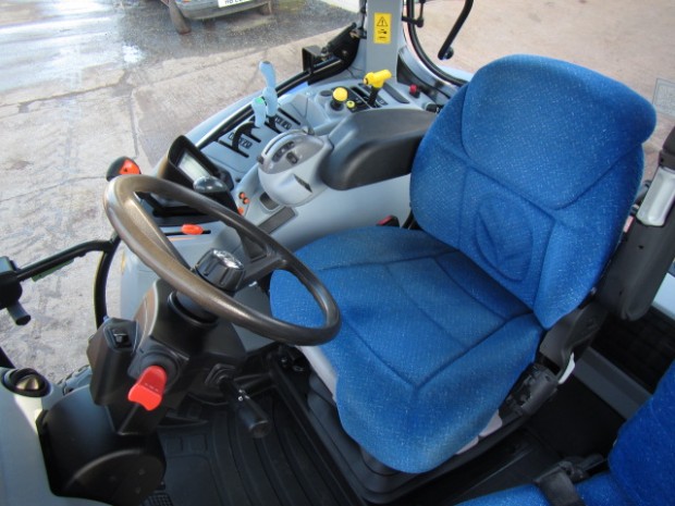 New Holland T6070 Elite