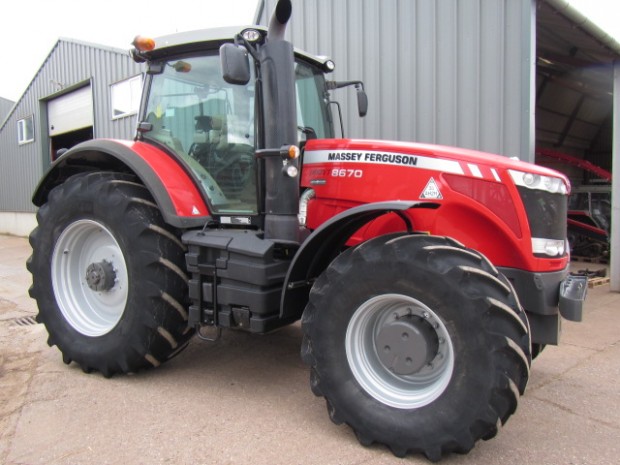Massey Ferguson 8670