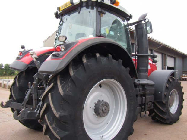 Massey Ferguson 8670