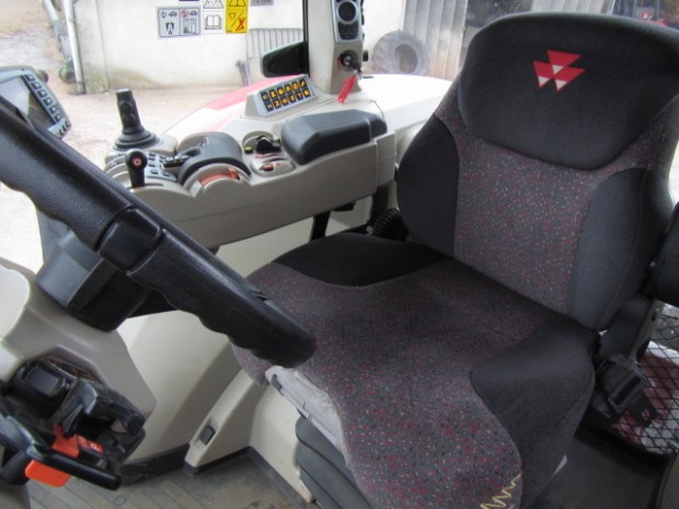 Massey Ferguson 8670