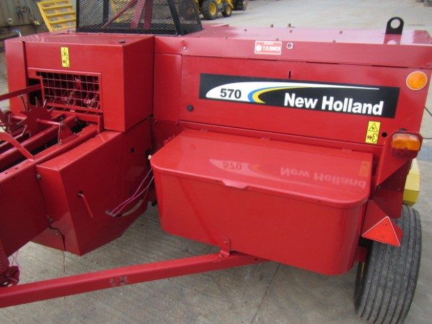 New Holland 570 conventional baler