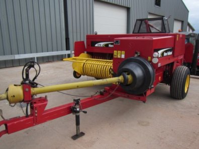 New Holland 570 conventional baler