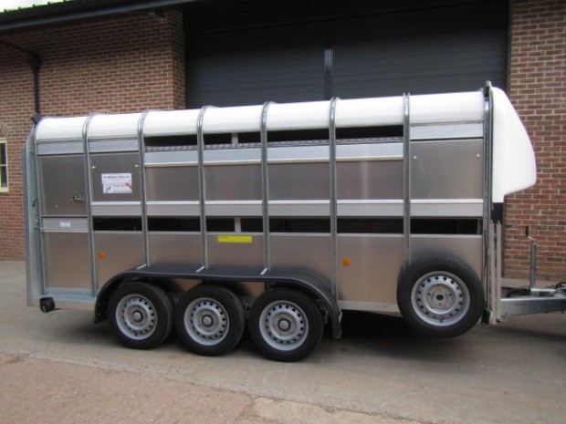 Ifor Williams TA510G3 tri-axle trailer 14ft 3,500kg