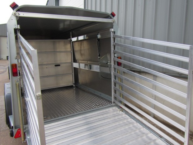 Ifor Williams TA510G3 tri-axle trailer 14ft 3,500kg