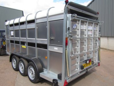 Ifor Williams TA510G3 tri-axle trailer 14ft 3,500kg