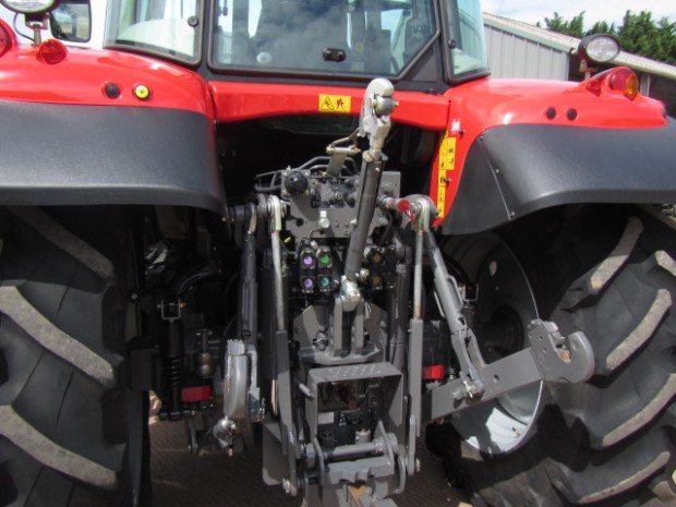 Massey Ferguson 7615 Efficient