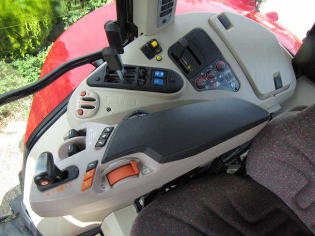 Massey Ferguson 7615 Efficient