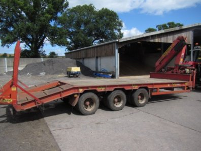 Herbst tri-axle low loading trailer