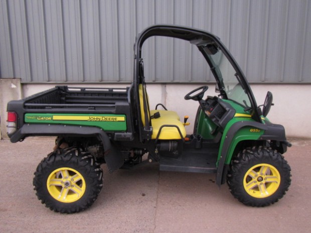 John Deere 855D UXV Gator