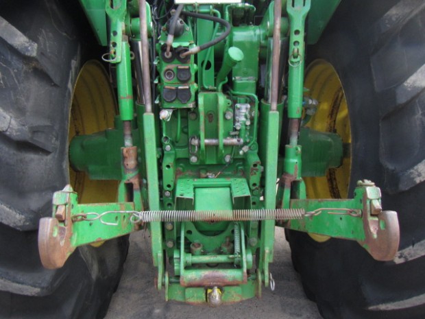 John Deere 7810