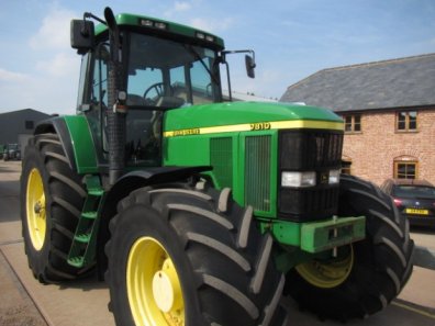 John Deere 7810