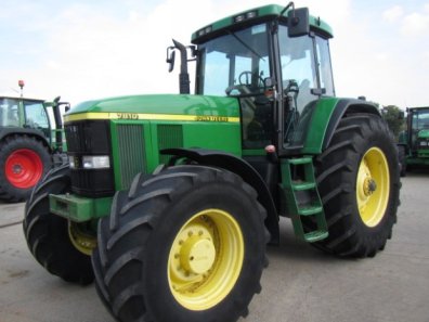 John Deere 7810