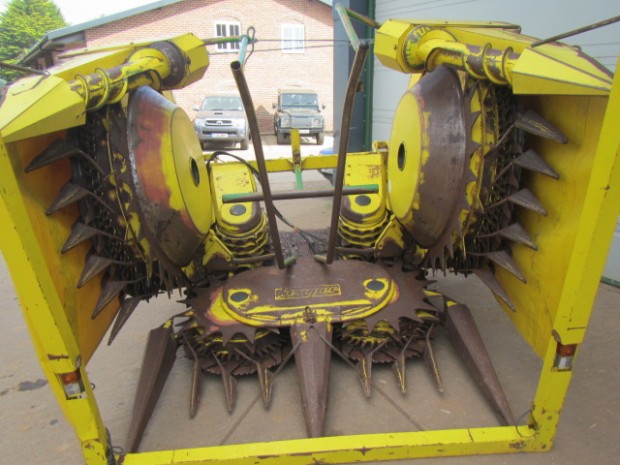 Kemper Champion 345 6 row maize header