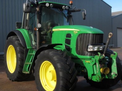 John Deere 7530
