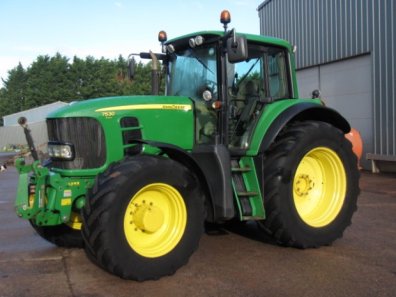 John Deere 7530