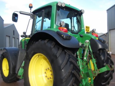 John Deere 7530