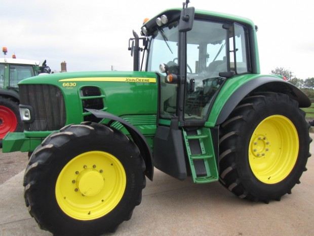 John Deere 6630