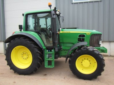John Deere 6630