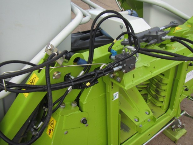 Claas Orbis 600 8 row maize header
