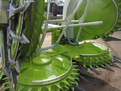 Claas Orbis 600 8 row maize header