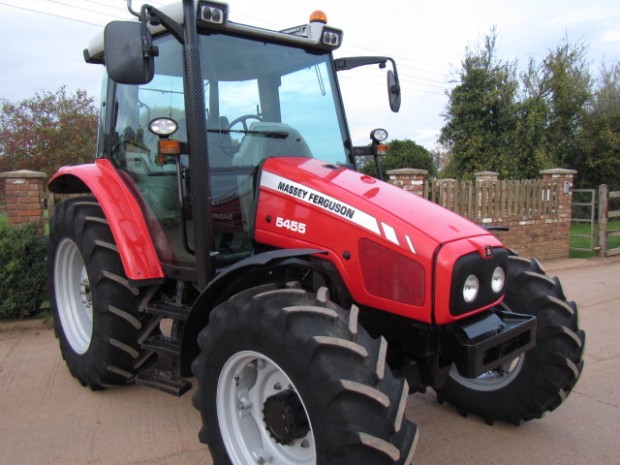 Massey Ferguson 5455
