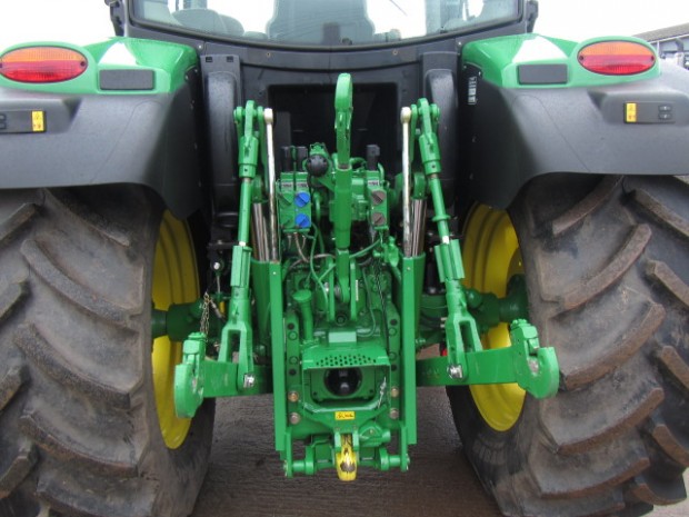 John Deere 6125R