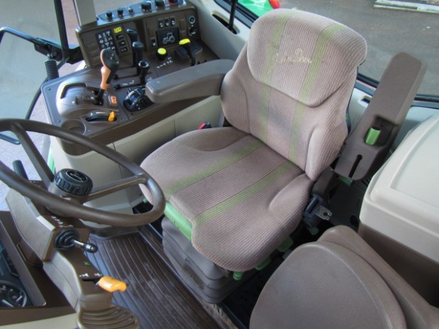 John Deere 6920S