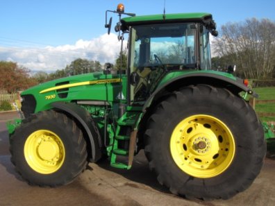 John Deere 7930