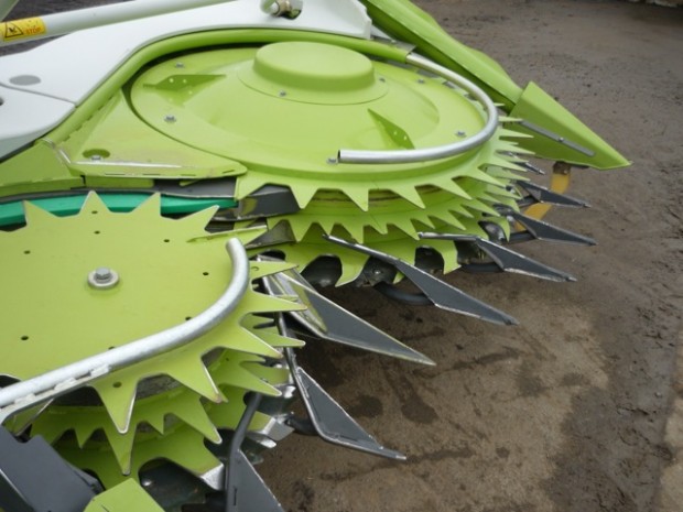 Claas Orbis 750 10 row maize header