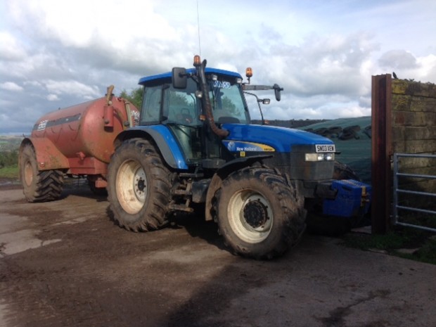 New Holland TM155