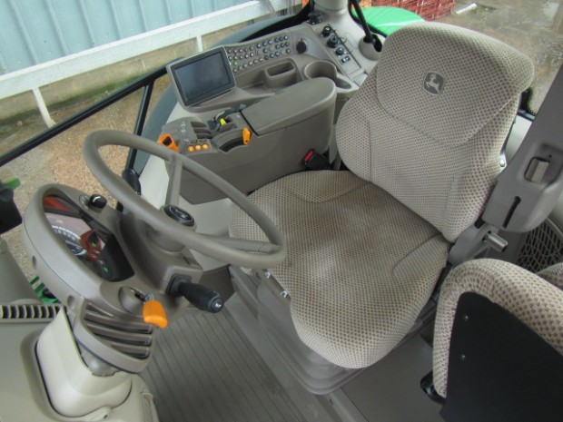 John Deere 6190R