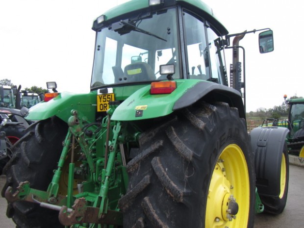 John Deere 7810