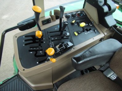 John Deere 7810