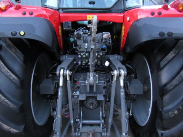 Massey Ferguson 7624 Exclusive
