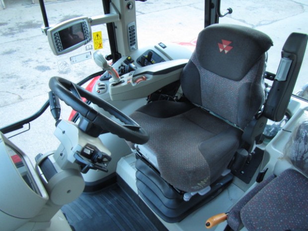 Massey Ferguson 7624 Exclusive