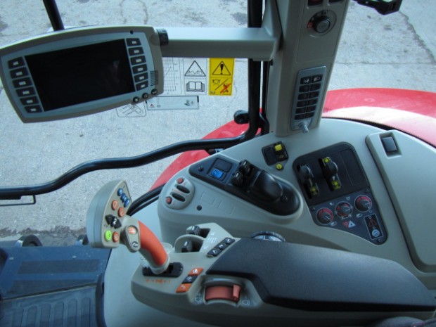 Massey Ferguson 7624 Exclusive