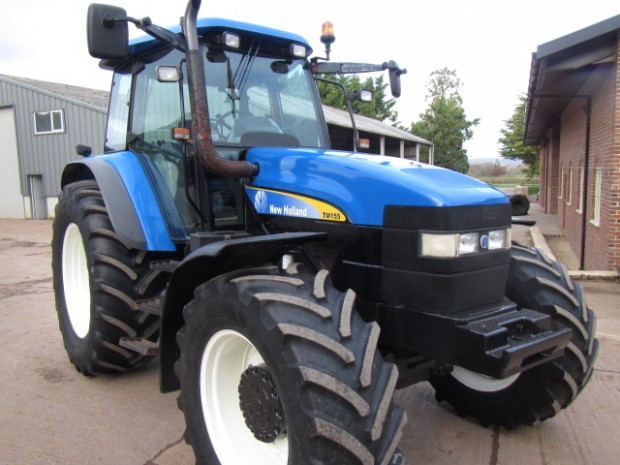 New Holland TM155