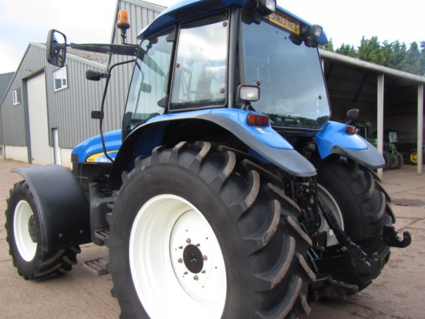 New Holland TM155
