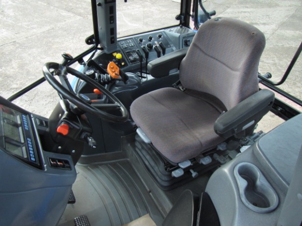 New Holland TM155