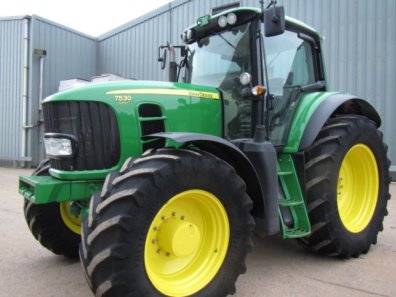 John Deere 7530