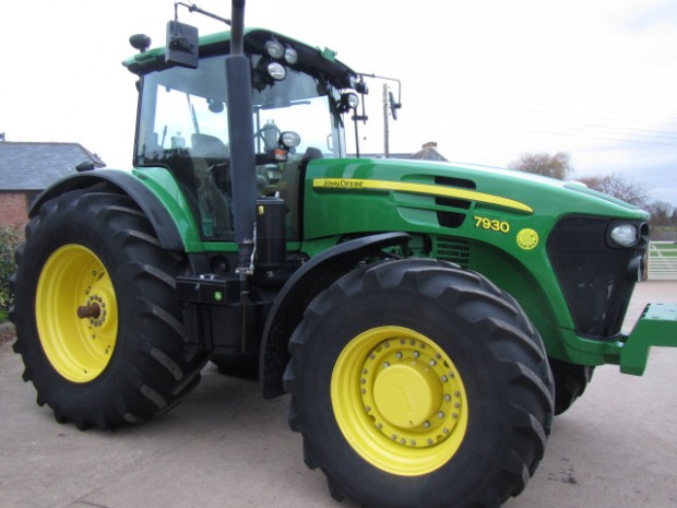 John Deere 7930