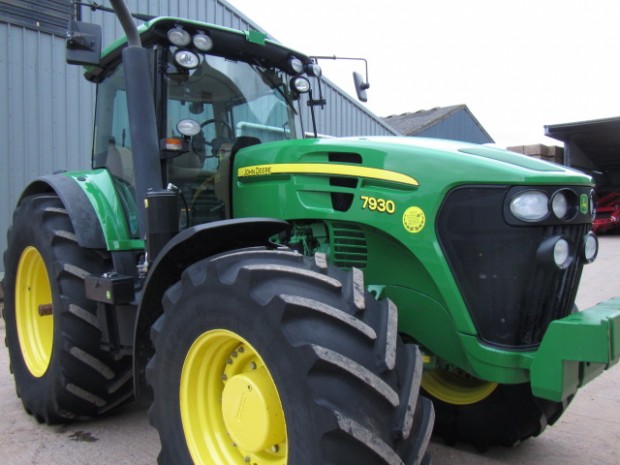 John Deere 7930