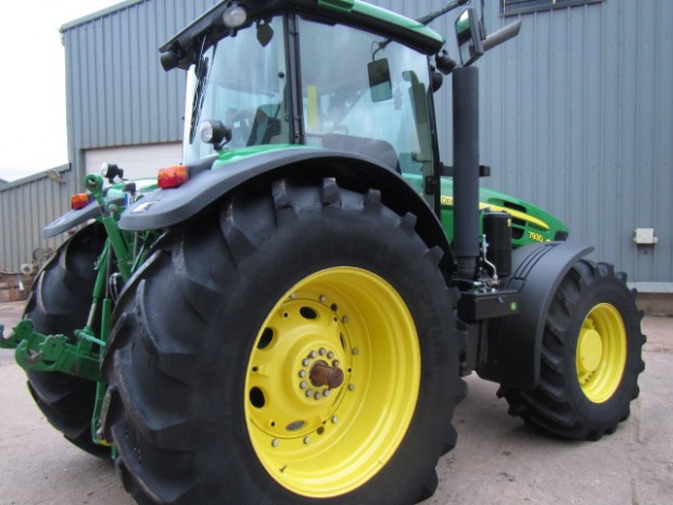John Deere 7930