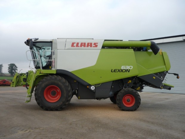 Claas 630 Montana combine