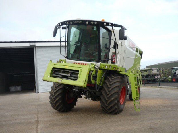 Claas 630 Montana combine