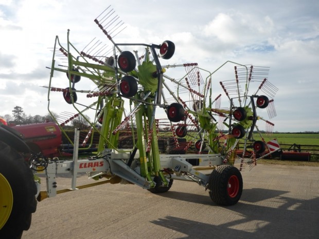 Claas Liner 3500 4 rotor rake